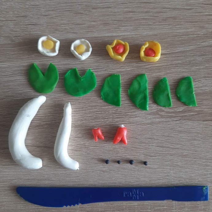 Чудесные лебеди на пруду Чудесные лебеди на пруду