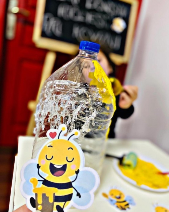 Улей из бросового материала для пчелок Улей из бросового материала для пчелок