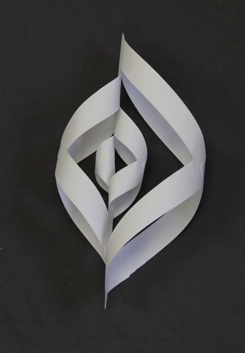 ​Великолепная 3D снежинка из бумаги