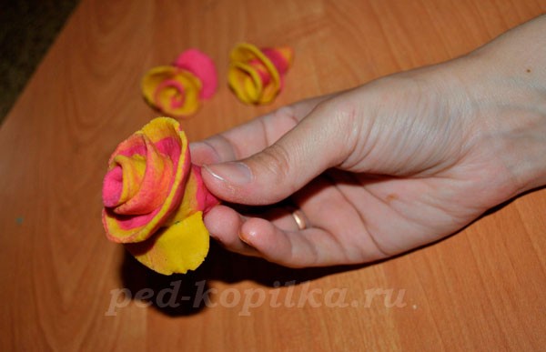 Розы из соленого теста: мастер-класс Розы из соленого теста: мастер-класс