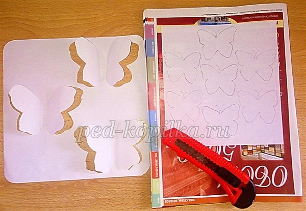 Объёмная аппликации из бумаги "Бабочки" Объёмная аппликации из бумаги "Бабочки"