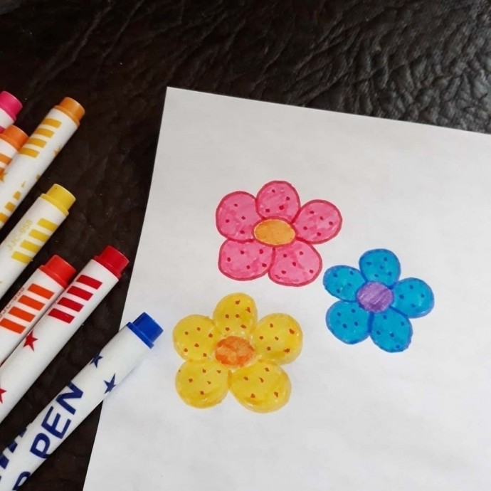 Объёмные цветочки в вазе Объёмные цветочки в вазе