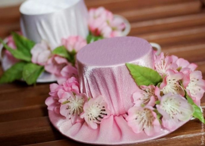 Делаем с детьми шляпку для утренника Делаем с детьми шляпку для утренника