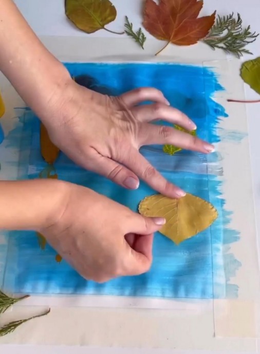 Оригинальный рисунок-аппликация на осеннюю тему