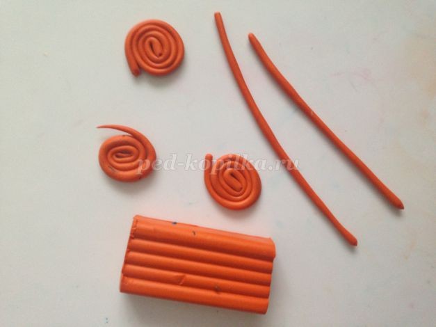 Новогодняя аппликация из пластилина "Новогодний шар"