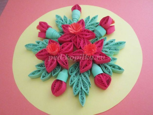 Декоративное панно "Цветы" в технике квиллинга: мастер-класс, часть 3