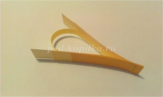 Гирлянда из бумажных полос "Сердечки": часть 1 Гирлянда из бумажных полос "Сердечки": часть 1