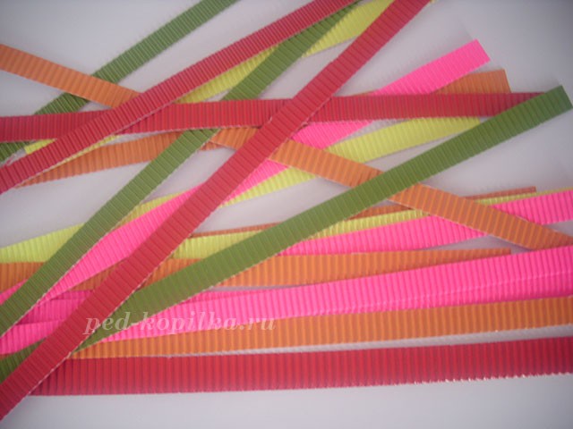 Объёмный квиллинг из гофрированного картона: мастер-класс Объёмный квиллинг из гофрированного картона: мастер-класс