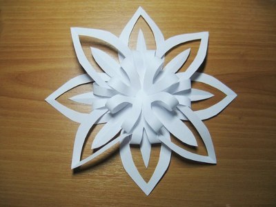 Объемный цветок из бумаги