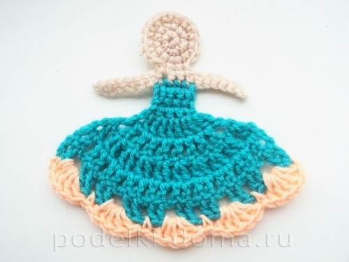 Вязаная куколка
