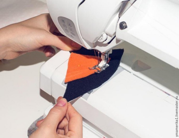 Подушка-игрушка в виде лисички Подушка-игрушка в виде лисички