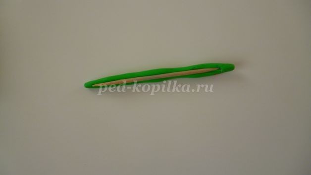 Декоративная вазочка с цветком Декоративная вазочка с цветком