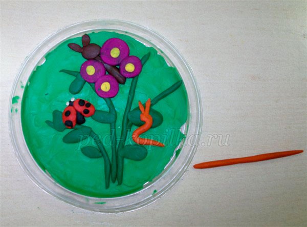 На лужайке На лужайке