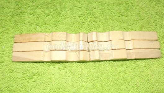 Салфетница из прищепок детскими руками: часть 1