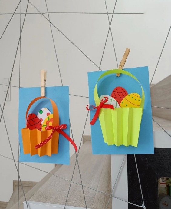 Яйца в корзине Яйца в корзине
