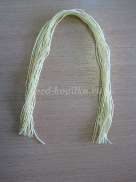 Солнышко из одноразовых тарелок: часть 1 Солнышко из одноразовых тарелок: часть 1