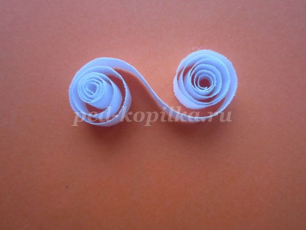 Новогодняя открытка детскими руками: квиллинг, часть 3