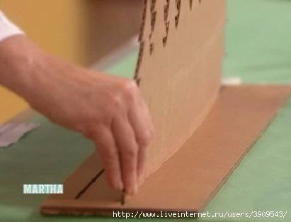 ​Зимняя деревня из картона