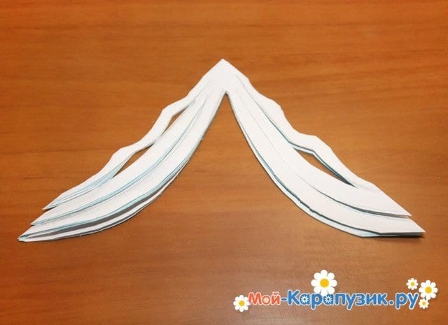 Ажурная 3D снежинка из бумаги