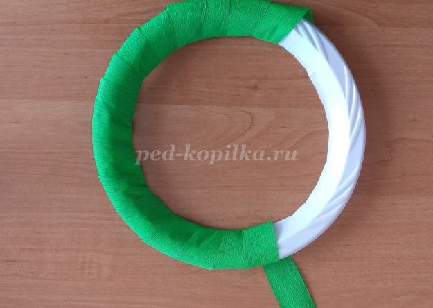 Весенний венок из бумаги детскими руками: часть 3 Весенний венок из бумаги детскими руками: часть 3