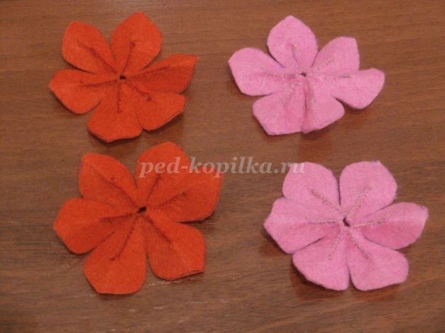 Как сделать цветы из фетра детскими руками Как сделать цветы из фетра детскими руками