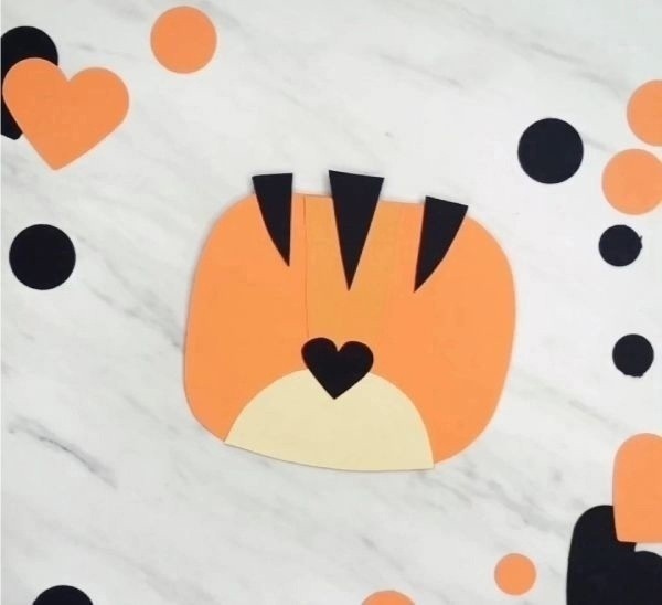 Спящий тигренок