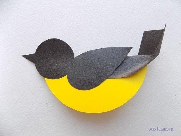 Как легко сделать синичку из бумаги