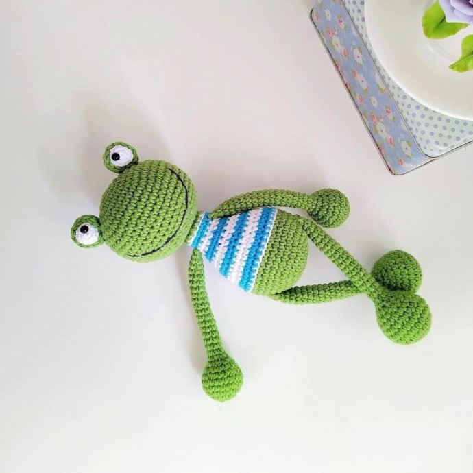 Лягушонок из пряжи Лягушонок из пряжи