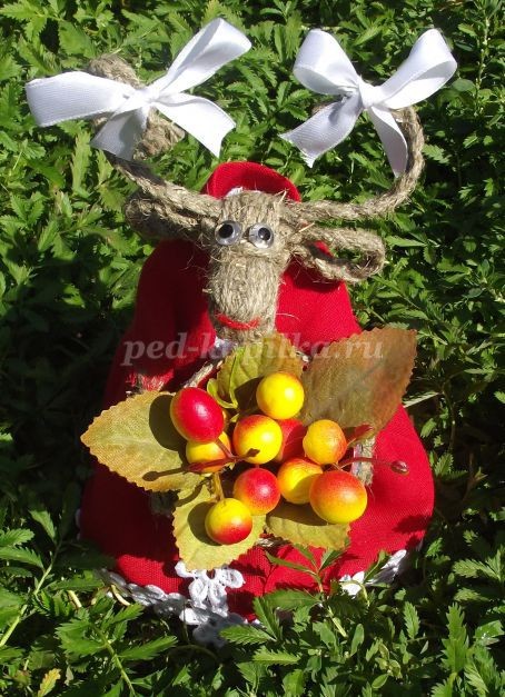 Коза из шпагата детскими руками: мастер-класс, часть 3 Коза из шпагата детскими руками: мастер-класс, часть 3