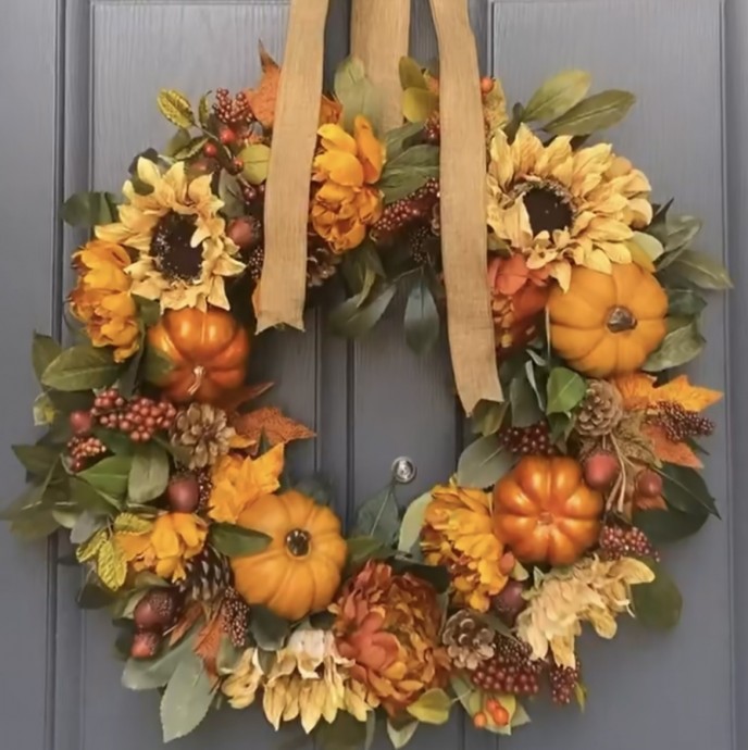 Осенние розы и венки из листьев Осенние розы и венки из листьев
