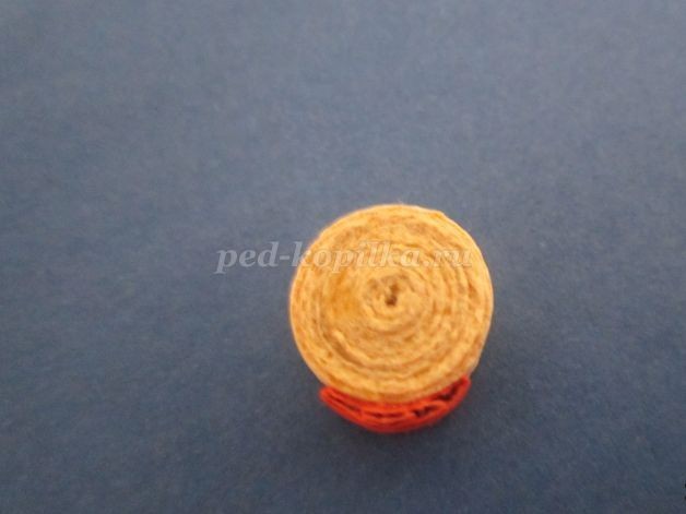 Пальчиковая кукла в технике квиллинг: часть 1