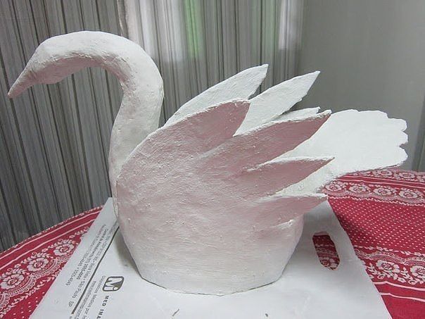 Лебедь из пластиковой бутылки
