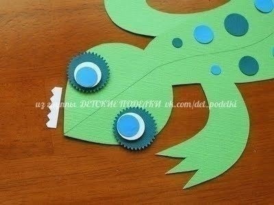 Яркие ящерицы из бумаги Яркие ящерицы из бумаги