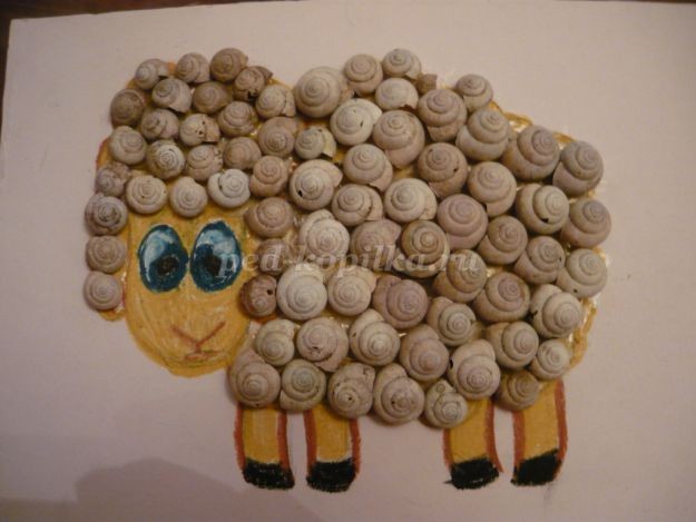 Аппликация "Овечка" из природного материала: часть 2