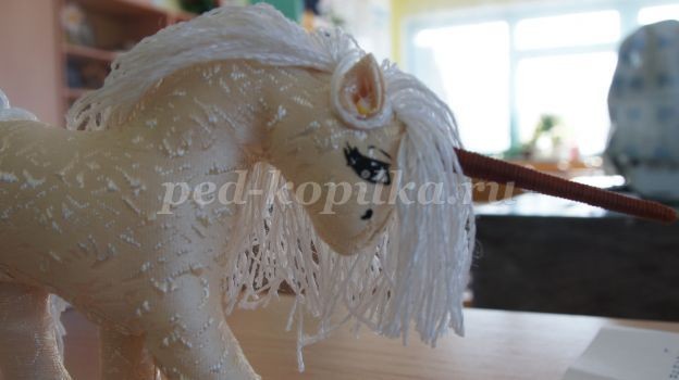Игрушка Единорог детскими руками: часть 2