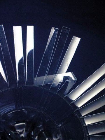 Ваза из пластиковой бутылки Ваза из пластиковой бутылки