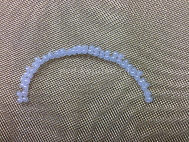 Котёнок из бисера детскими руками: мастер-класс, часть 1 Котёнок из бисера детскими руками: мастер-класс, часть 1