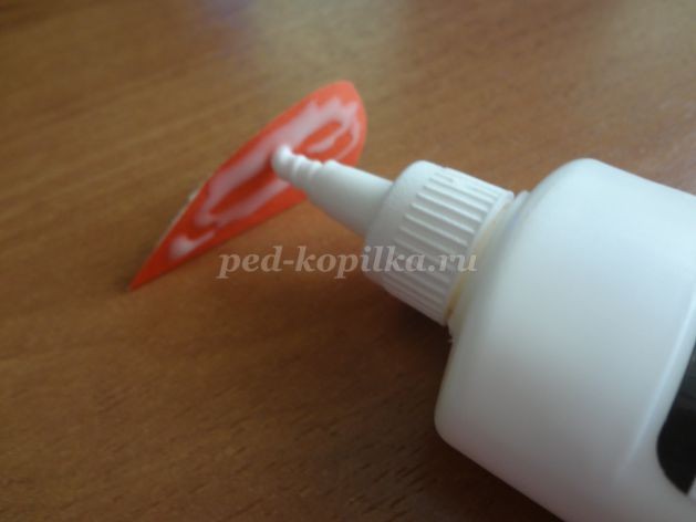 Аппликация из цветной бумаги: дерево счастья Аппликация из цветной бумаги: дерево счастья