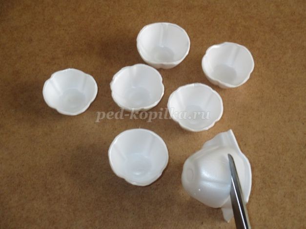 Ветка яблони в цвету и бабочка: часть 1