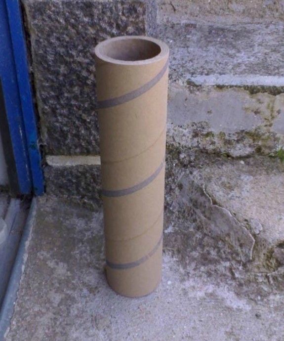 ​Маяк из картонной втулки