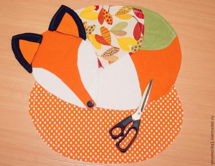 Подушка-игрушка в виде лисички Подушка-игрушка в виде лисички