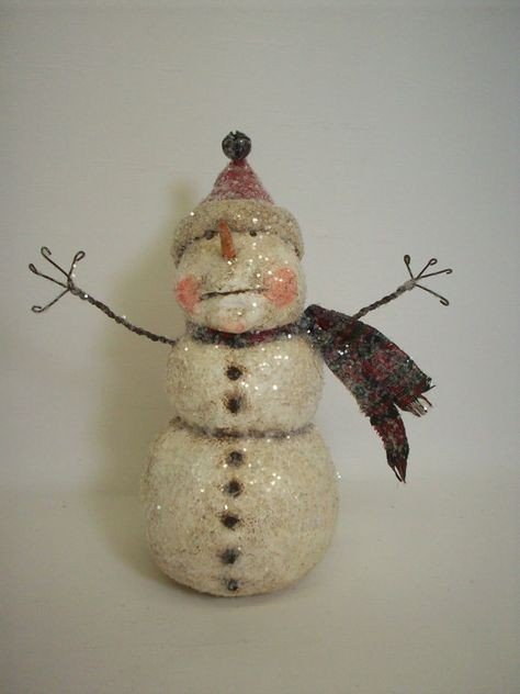 ​Снеговик из папье-маше