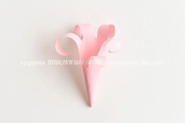 Нежные лилии-ладошки