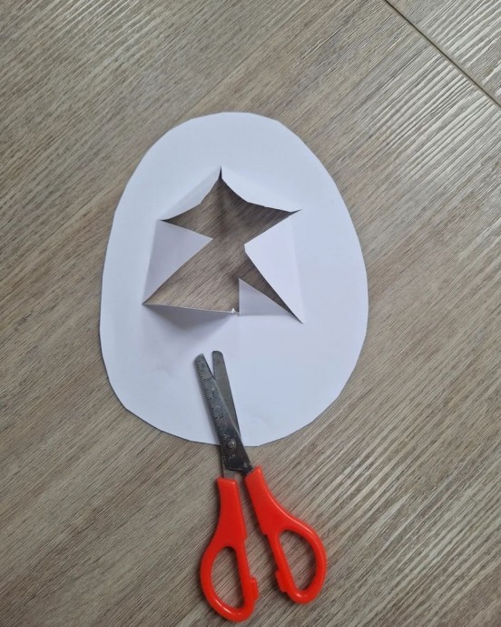 Аппликация "Цыпленок вылупился"