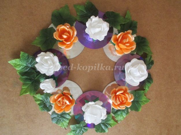 Рамка для фотографий детскими руками: часть 3