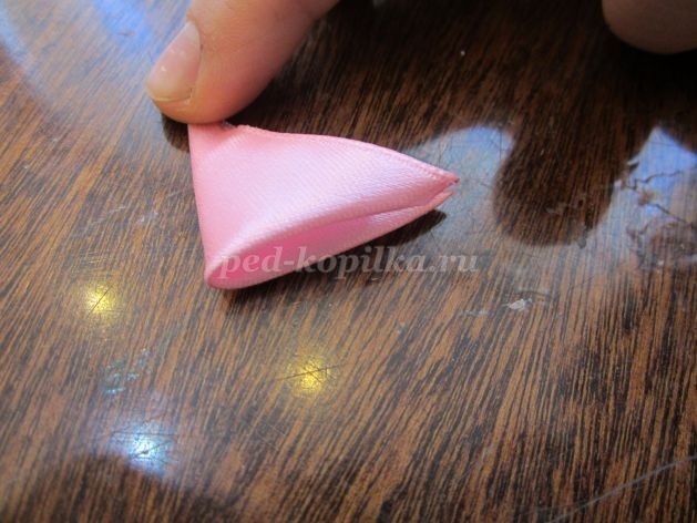 Цветок из атласных лент: мастер-класс, часть 1