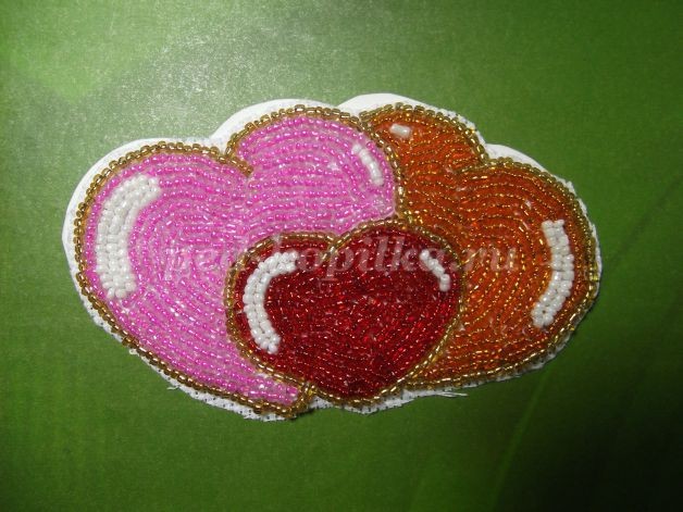 Вышивка бисером "Сердечки" Вышивка бисером "Сердечки"