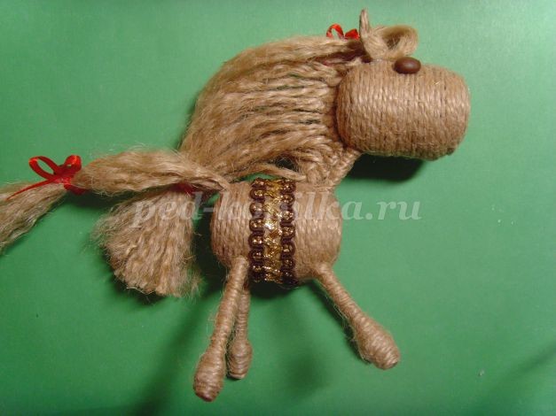 ​Лошадка из шпагата: часть 2