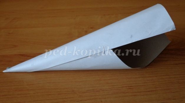 Новогодняя ёлка из бумаги детскими ручками Новогодняя ёлка из бумаги детскими ручками