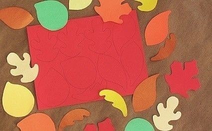 Осеннее дерево со стволом из мятой упаковочной бумаги Осеннее дерево со стволом из мятой упаковочной бумаги